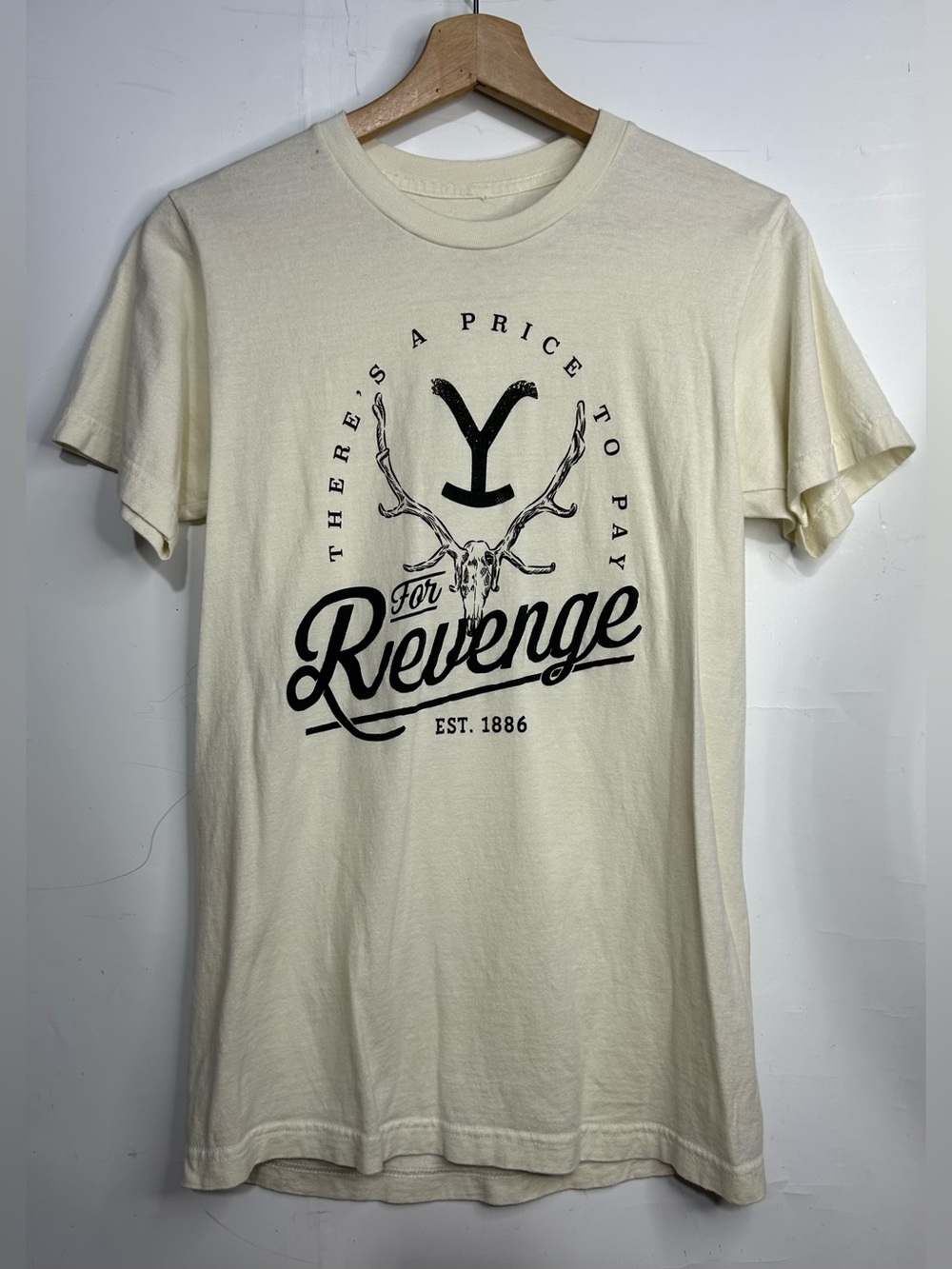 5‎ for $25🔥Yellowstone Cream Graphic Print T-Shirt Small